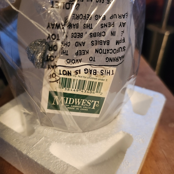 Frosty the Snowman Figurine Christmas 9" Midwest of Cannon Falls Acrylic New - Picture 7 of 7